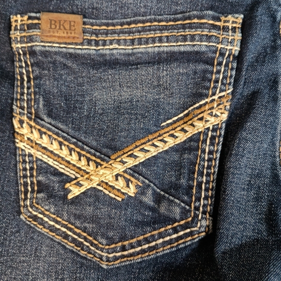 BKE Aiden Men's 30x34 Dark Wash Blue Embroidered Whisker Straight Leg Jeans - Picture 9 of 11